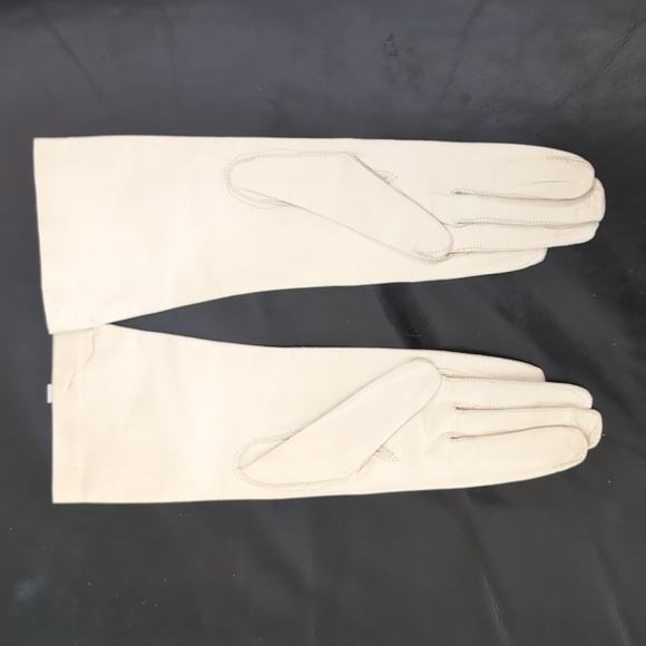 Vintage new unlined ivory/cream Italian leather gloves size 7 1/2 - Picture 2 of 5